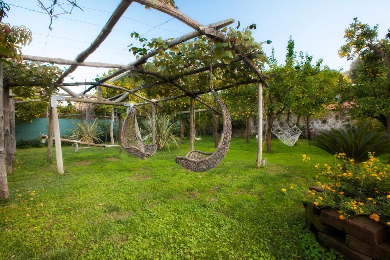 Casa Sorrento, Immerso Nel Verde A Pochi Passi Dal Centro Luaran gambar