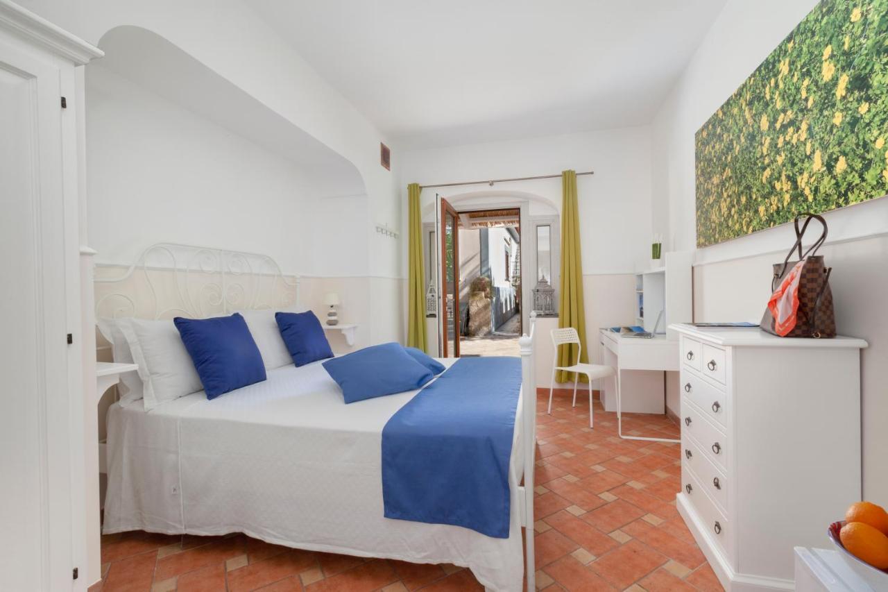 Casa Sorrento, Immerso Nel Verde A Pochi Passi Dal Centro Luaran gambar