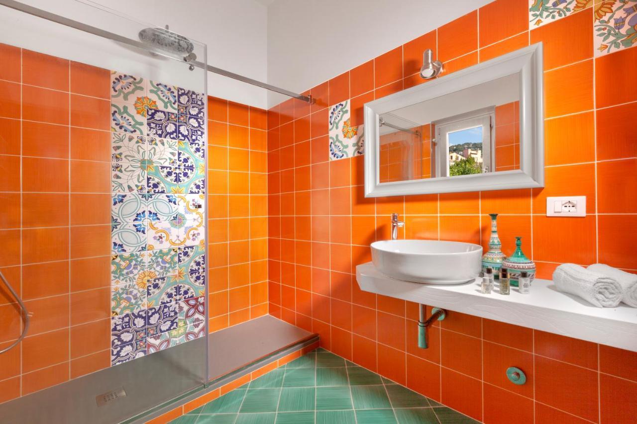 Casa Sorrento, Immerso Nel Verde A Pochi Passi Dal Centro Luaran gambar